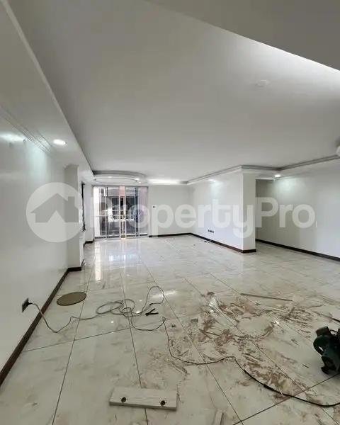 3 bedroom Flat&Apartment for rent Riverside Nairobi