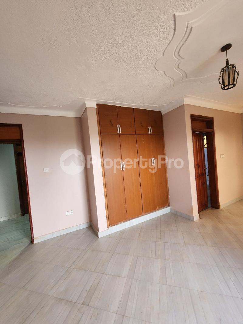 3 bedroom Apartment for rent Lukuli road Makindye Kampala Central - 4