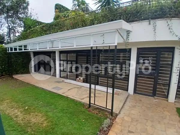 3 bedroom Bungalow Houses for rent Karen Nairobi