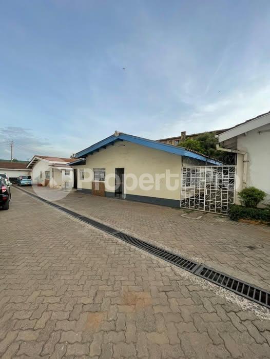 3 bedroom Bungalow Houses for sale Parklands Nairobi