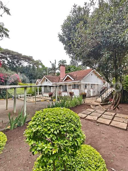 3 bedroom Bungalow Houses for rent Karen Nairobi