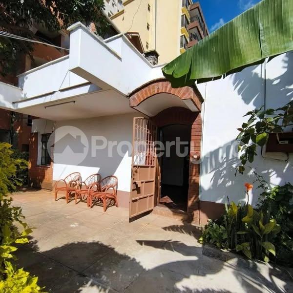 3 bedroom Bungalow Houses for rent Kileleshwa Nairobi