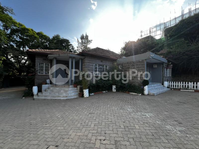 3 bedroom Bungalow Houses for rent Parklands Nairobi