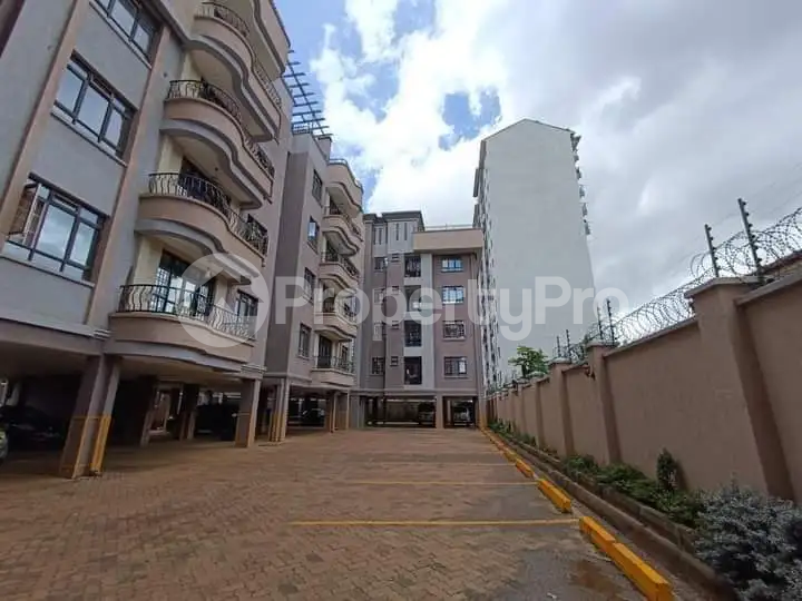 3 bedroom Rooms Flat&Apartment for sale Thome Nairobi