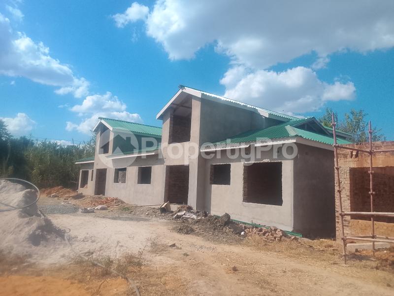 3 bedroom Complexes Garden Flat for sale 5 Woodhall road, Marlborough Harare West Harare - 4
