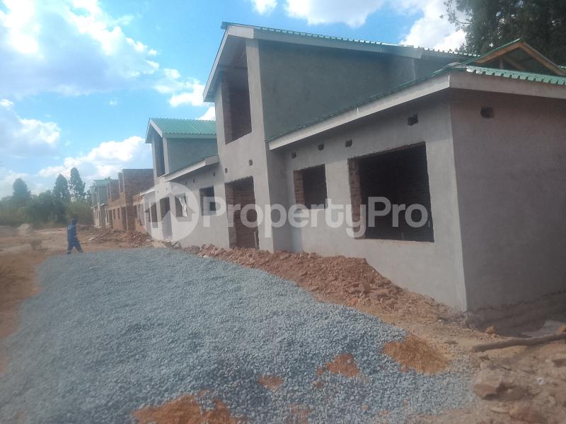 3 bedroom Complexes Garden Flat for sale 5 Woodhall road, Marlborough Harare West Harare - 6