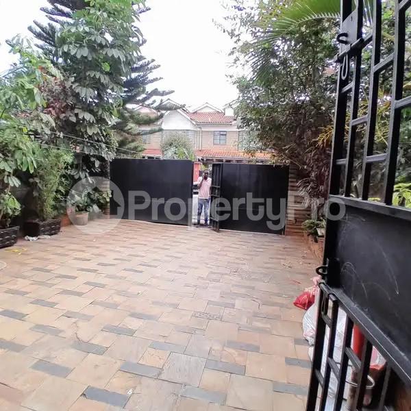 3 bedroom Flat&Apartment for rent Langata Nairobi