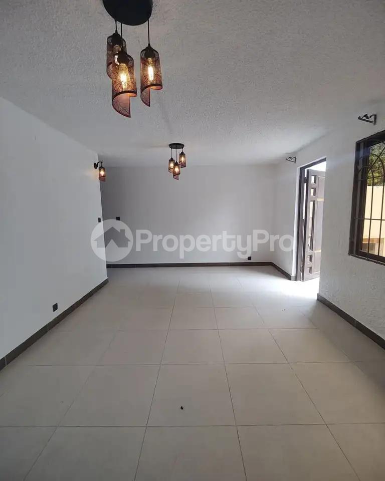 3 bedroom Townhouses Houses for rent South C Nairobi