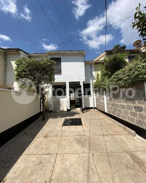 3 bedroom Townhouse for rent Ngumo estate, Nairobi Central Nairobi - 0