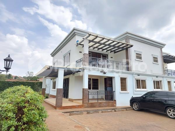 3 bedroom Townhouses Houses for rent Runda Nairobi