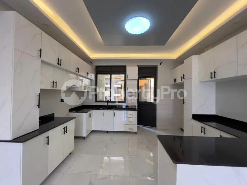 3 bedroom Apartment Block Apartment for rent Bbunga road Kampala Central - 3