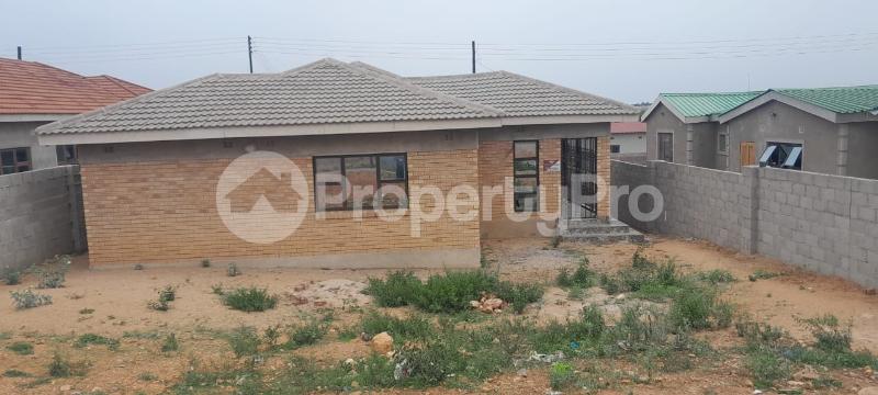 3 bedroom Houses for sale Bellevue , Bulawayo  Bellevue Bulawayo South Bulawayo - 6