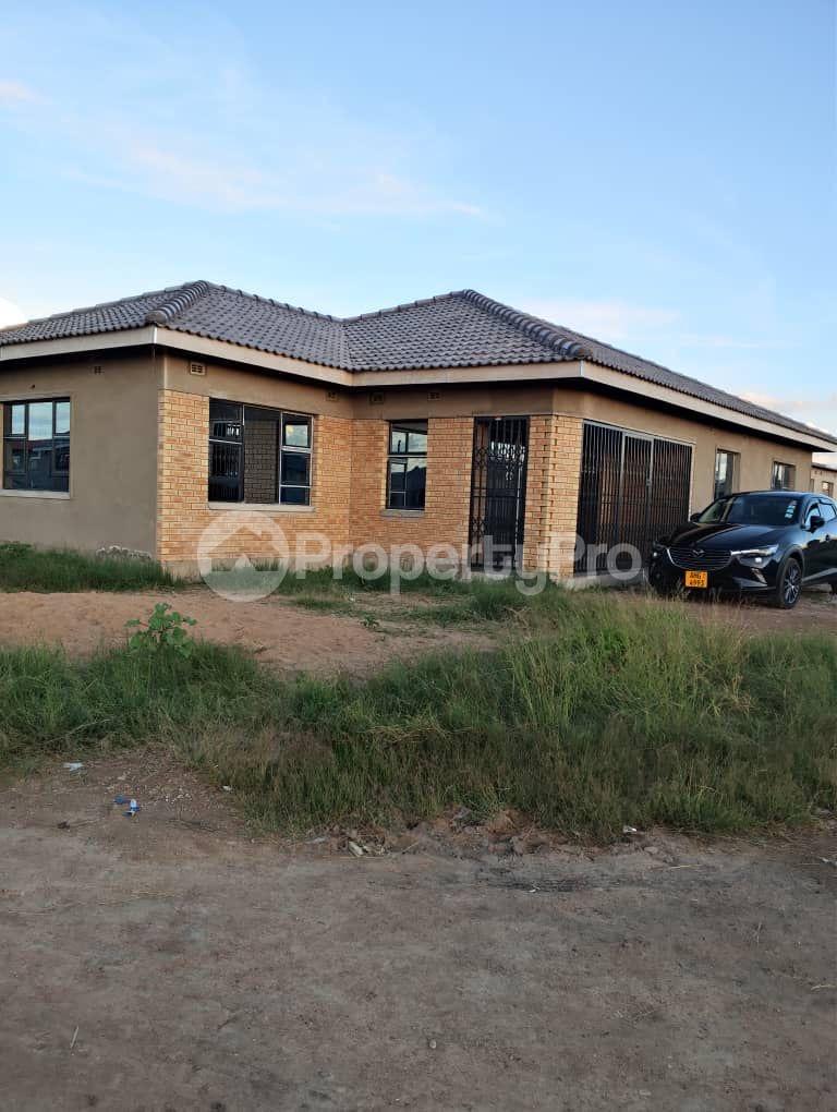 3 bedroom Houses for sale Tategulu area Bulawayo  Cowdray Park Bulawayo High-Density Bulawayo - 0