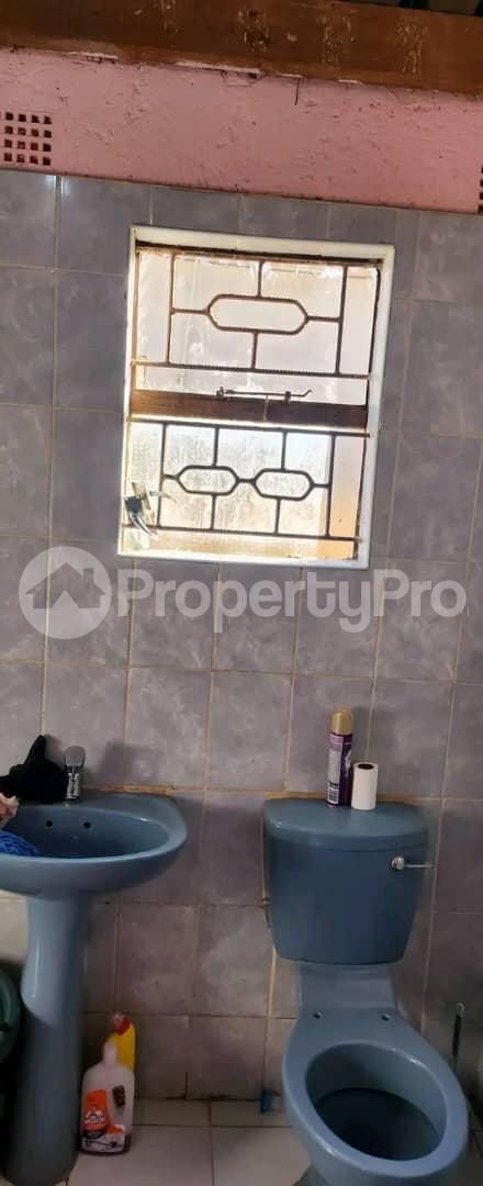 3 bedroom Houses for sale Emgwanwini , Near Tasha’s Supermarket  Emganwini Bulawayo High-Density Bulawayo - 3