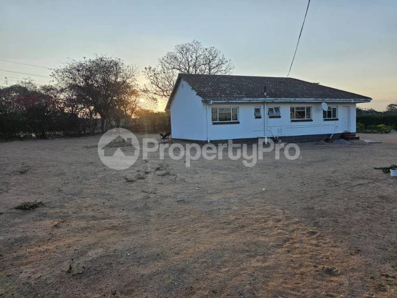 3 bedroom Houses for sale Luveve 4 , Behind Police Luveve Bulawayo High-Density Bulawayo - 1