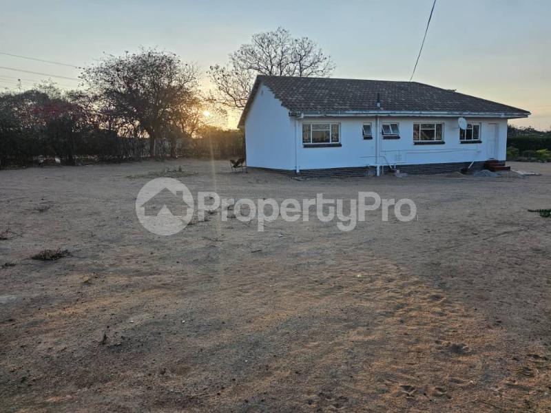3 bedroom Houses for sale Luveve 4 , Behind Police Luveve Bulawayo High-Density Bulawayo - 0