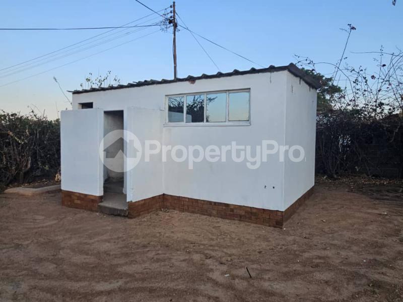 3 bedroom Houses for sale Luveve 4 , Behind Police Luveve Bulawayo High-Density Bulawayo - 4