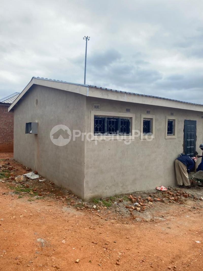 3 bedroom Houses for sale Nkulumane , Near Complex , Bulawayo  Nkulumane Bulawayo High-Density Bulawayo - 2