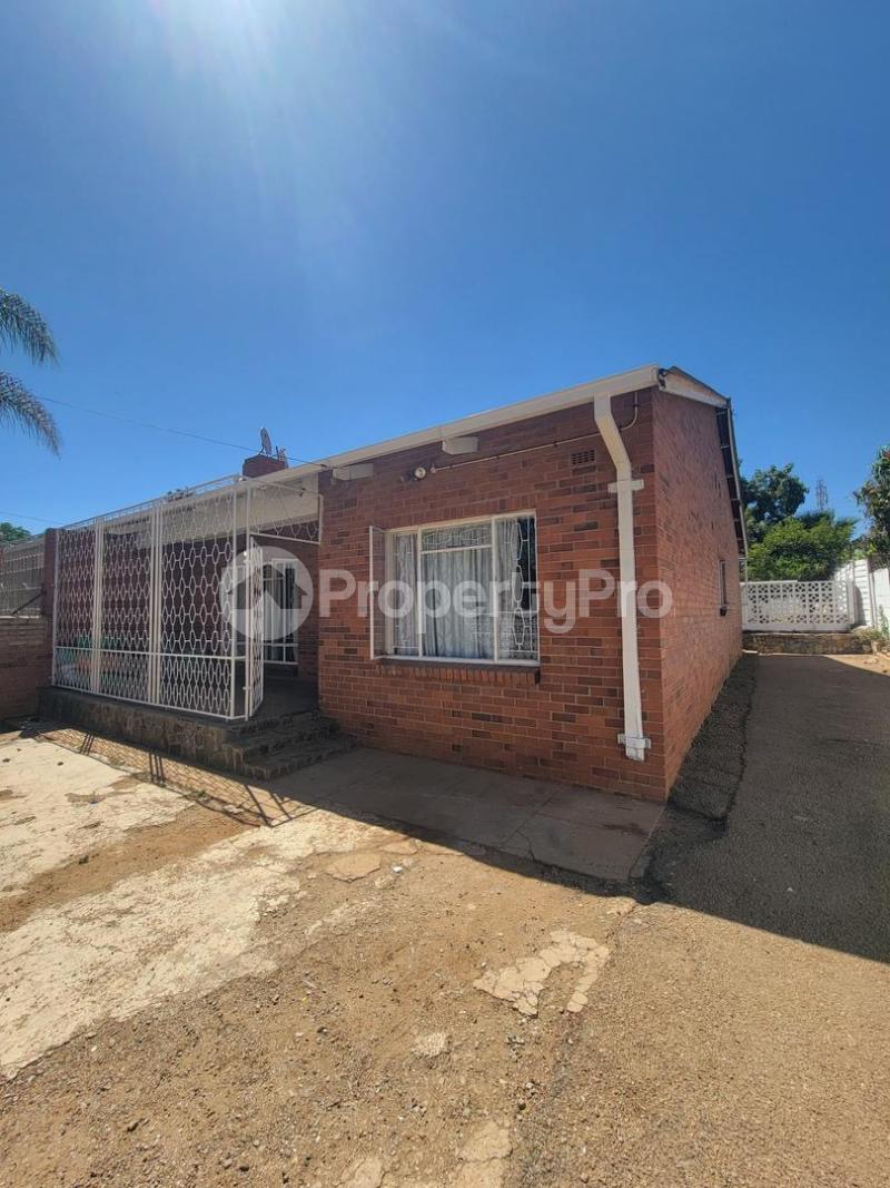 3 bedroom Houses for sale Paddonhurst , Bulawayo  Selbourne Park Bulawayo East Bulawayo - 1