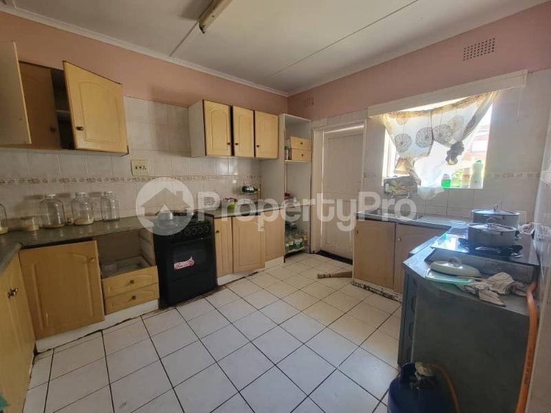 3 bedroom Houses for sale Paddonhurst , Bulawayo  Selbourne Park Bulawayo East Bulawayo - 9