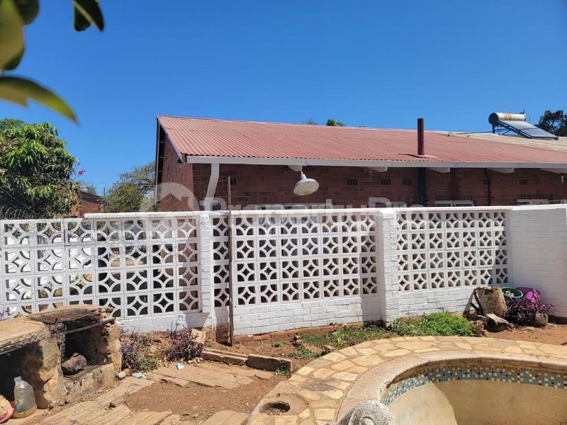 3 bedroom Houses for sale Paddonhurst , Bulawayo  Selbourne Park Bulawayo East Bulawayo - 4