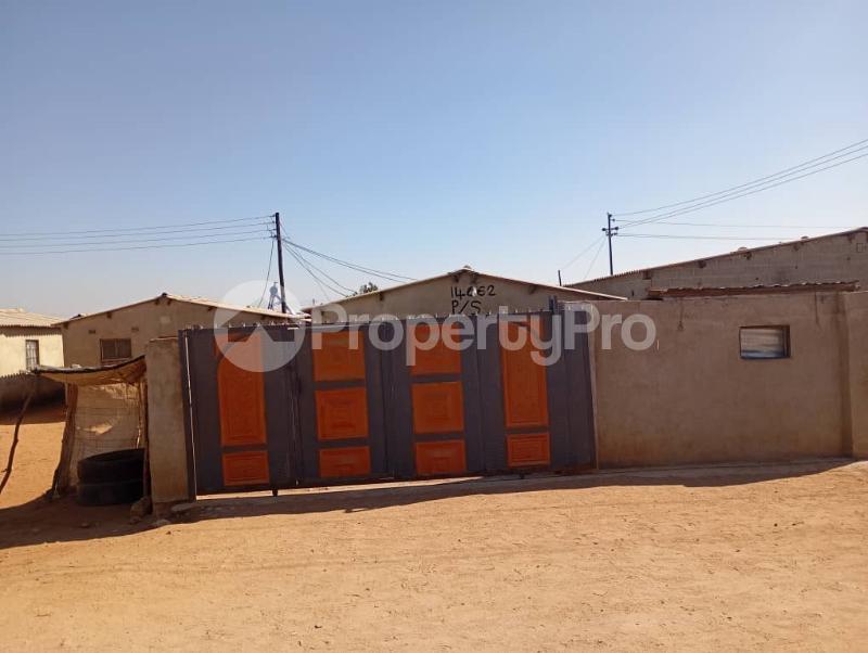 3 bedroom Houses for sale Pumula South , Bulawayo Pumula South Bulawayo High-Density Bulawayo - 2