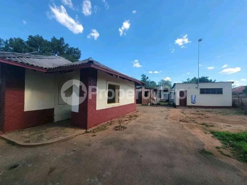 3 bedroom Houses for sale Queenspark West Bulawayo Northend Bulawayo North Bulawayo - 0