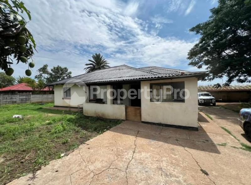 3 bedroom Houses for sale Saucetown , Bulawayo  Northend Bulawayo North Bulawayo - 3