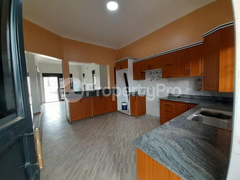 3 bedroom Bungalow Apartment for rent Kampala Central - 5