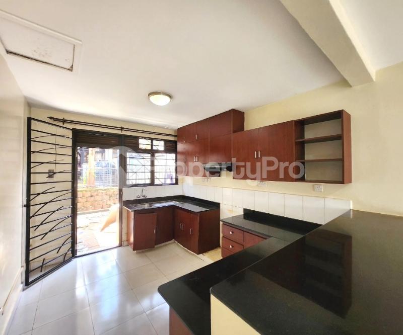 3 bedroom Apartment Block Apartment for rent kyanja road  Kampala Central Kampala Central - 2