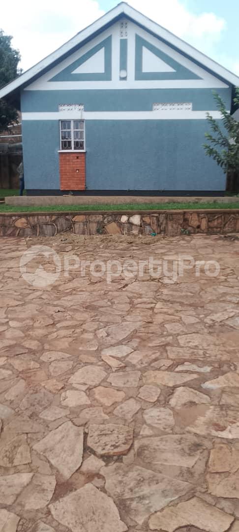 3 bedroom Bungalow Apartment for rent Kyebando mawanda road  Kyebando Kampala Central - 6