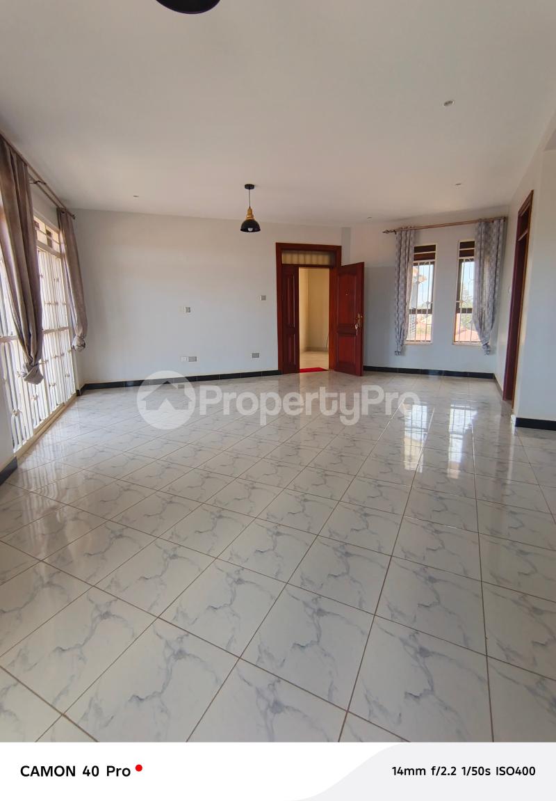 3 bedroom Apartment Block Apartment for rent Bweyogerere road  Kampala Central Kampala Central - 1