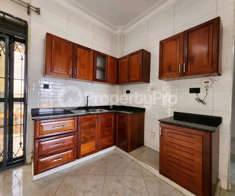 3 bedroom Apartment Block Apartment for rent Kungu kulabilo  Bulambiro Kampala Central - 5