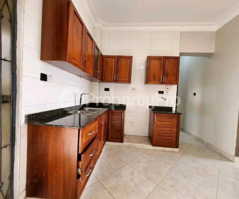 3 bedroom Apartment Block Apartment for rent Kungu kulabilo  Bulambiro Kampala Central - 6