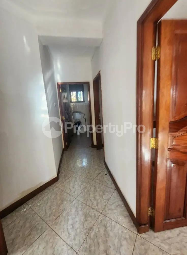 3 bedroom Apartment Block Apartment for rent Kisungu Entebbe road  Katabi Wakiso Central - 6
