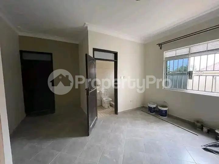 3 bedroom Bungalow Apartment for rent Kitetika off Gayaza road  Gayaza Wakiso Central - 3