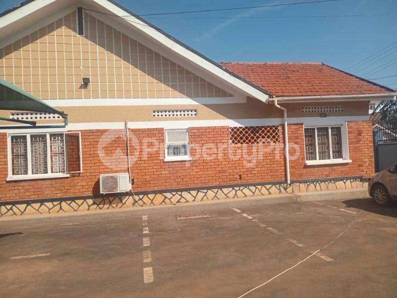 2 bedroom Bungalow Apartment for rent Kololo air strip road Kampala Central Kampala Central - 5