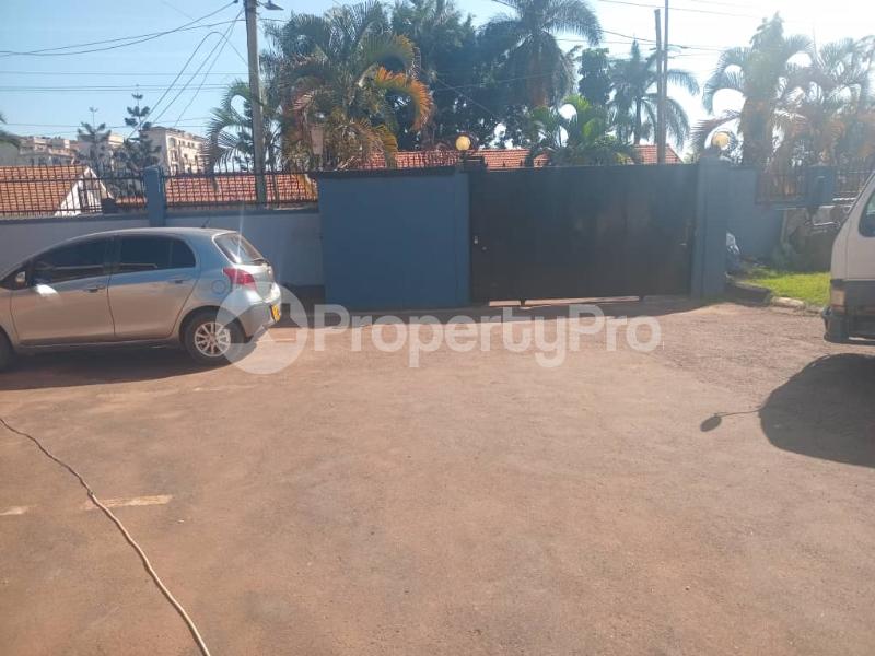 2 bedroom Bungalow Apartment for rent Kololo air strip road Kampala Central Kampala Central - 3