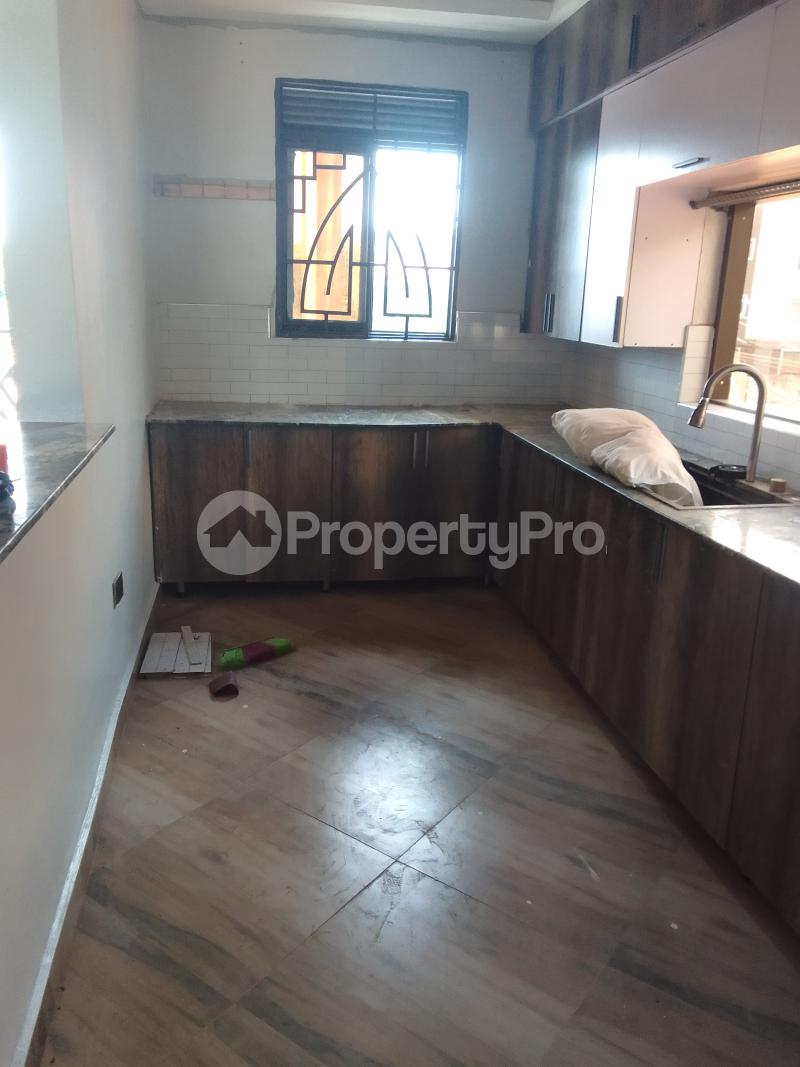 3 bedroom Apartment Block Apartment for rent Bahai road  Kyebando Kampala Central - 2