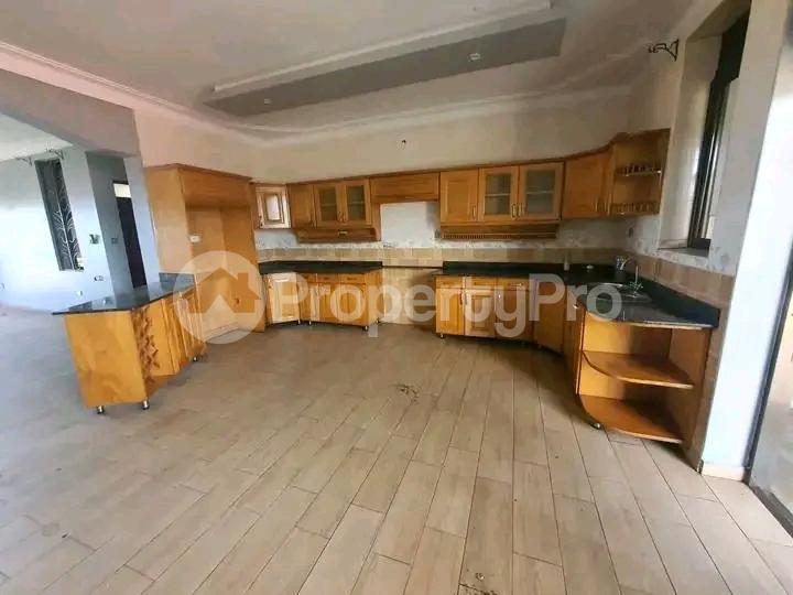 3 bedroom Apartment Block Apartment for rent Munyonyo  Munyonyo Kampala Central - 1