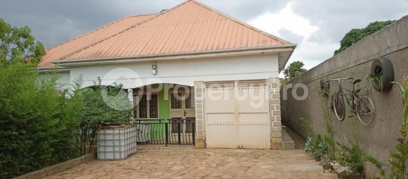 3 bedroom Villa for sale Seeta namilyango road  Goma Mukono Central - 3