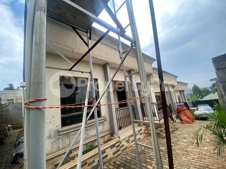 2 bedroom Bungalow Apartment for sale Namugongo nabsugwe  Wakiso Central - 0