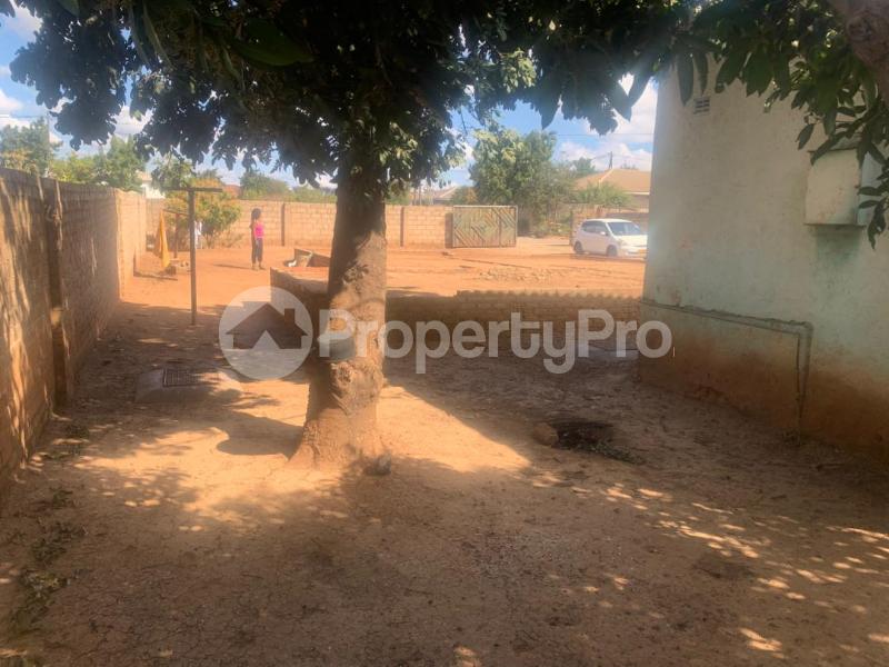 1 bedroom mini flat  Stands & Residential land Land for sale Mahatshula North, Bulawayo Mahatshula Bulawayo North Bulawayo - 3