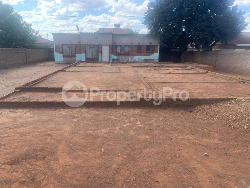 1 bedroom mini flat  Stands & Residential land Land for sale Mahatshula North, Bulawayo Mahatshula Bulawayo North Bulawayo - 2