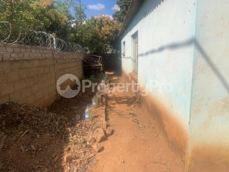 1 bedroom mini flat  Stands & Residential land Land for sale Mahatshula North, Bulawayo Mahatshula Bulawayo North Bulawayo - 5