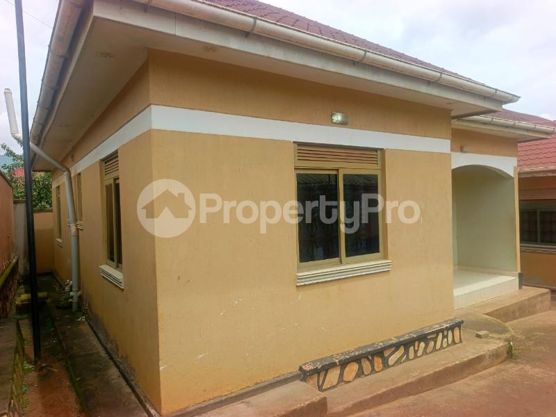 2 bedroom Bungalow Apartment for sale Bweyogerere town Kira Wakiso Central - 3