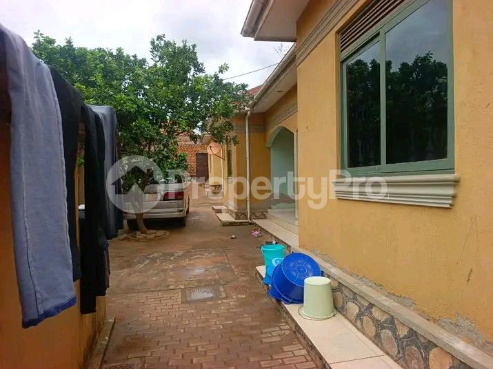 2 bedroom Bungalow Apartment for sale Bweyogerere road  Wakiso Central - 2
