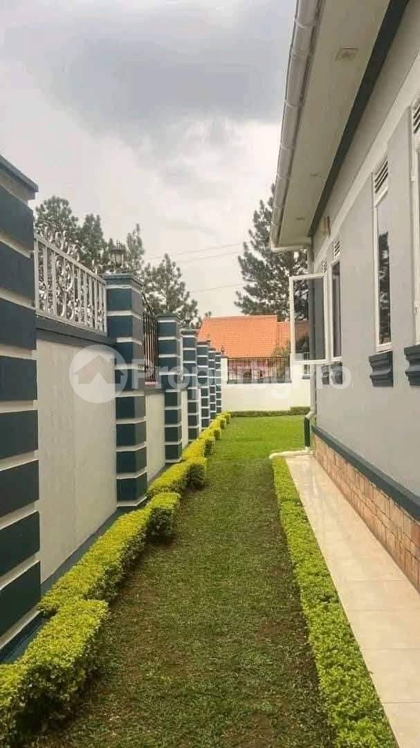 3 bedroom Villa for sale Gayaza road  Gayaza Wakiso Central - 3