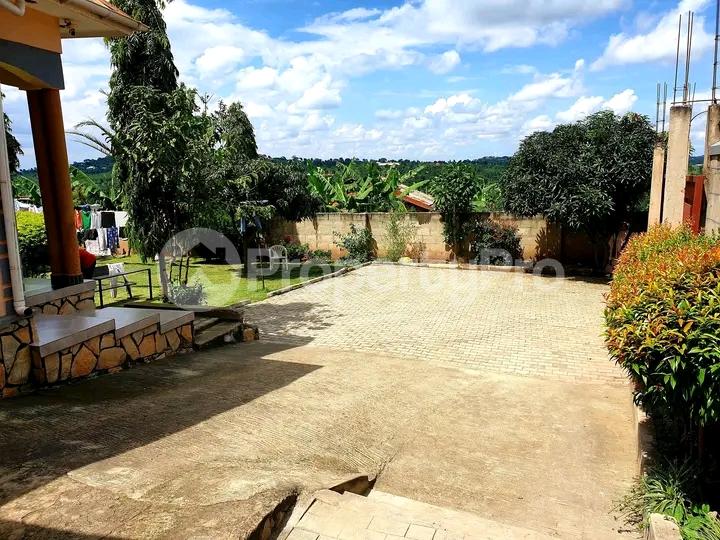 3 bedroom Bungalow Apartment for sale Bujjiko mityana  Kampala Central Kampala Central - 5