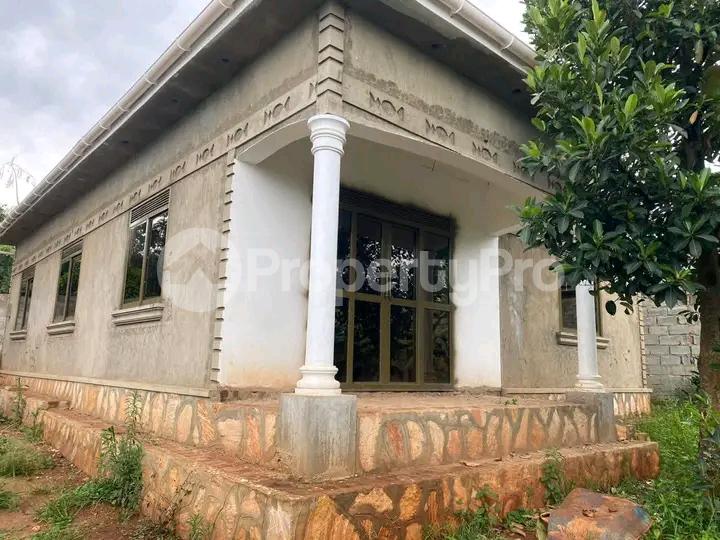 2 bedroom Bungalow Apartment for sale Mukono nyenje  Kampala Central Kampala Central - 9